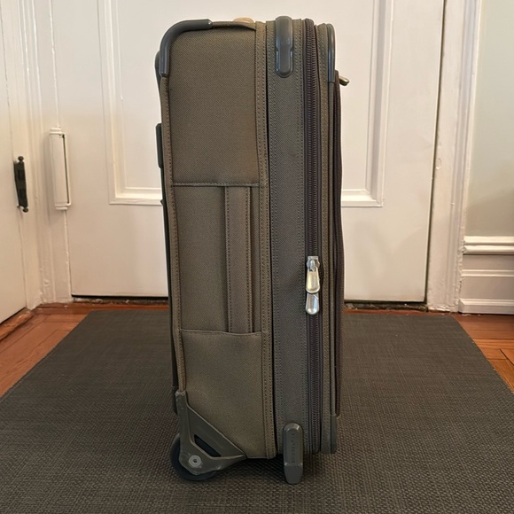 Briggs & Riley Khaki Travel Suitcase - Picture 3 of 10
